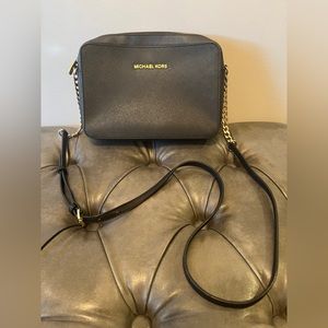 Michael Kors Jet Set Medium Cross Body Bag- Black